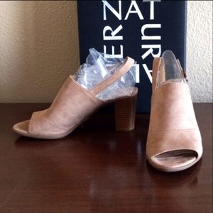 Naturalizer Tan Open Toe Sling back Heels Oatmeal